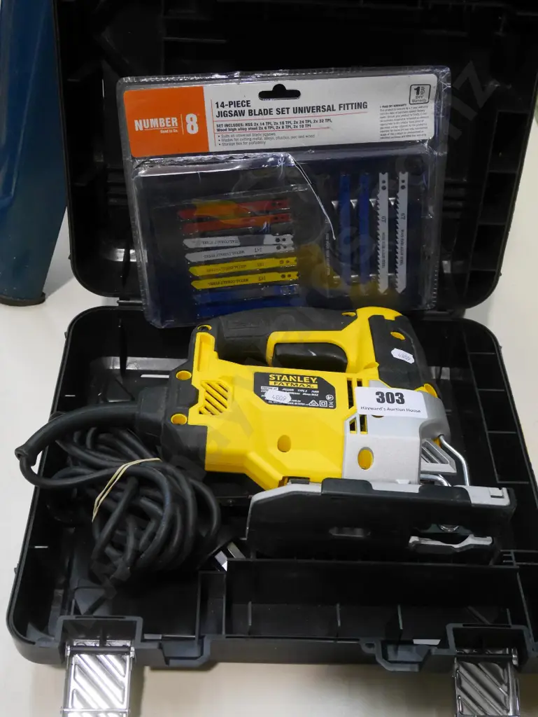 Stanley Fatmax jigsaw with additional blades Image 1++