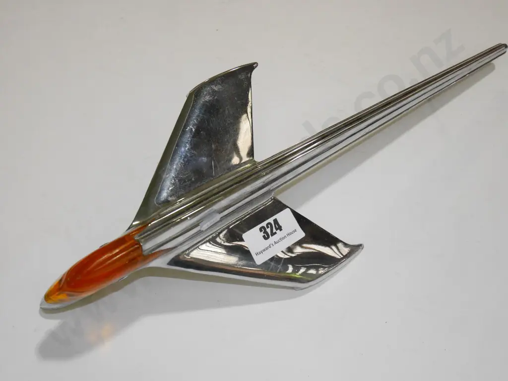 Pontiac hood ornament Image 1++