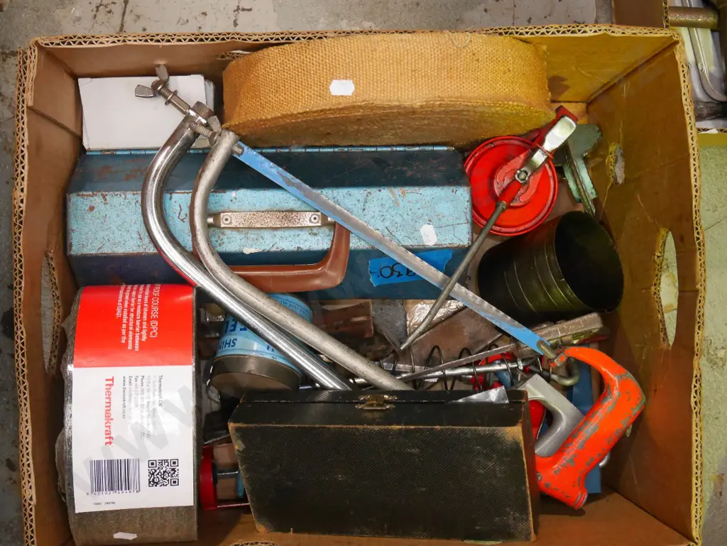 box; hack saws, oiler, caulking guns etc Image 1++