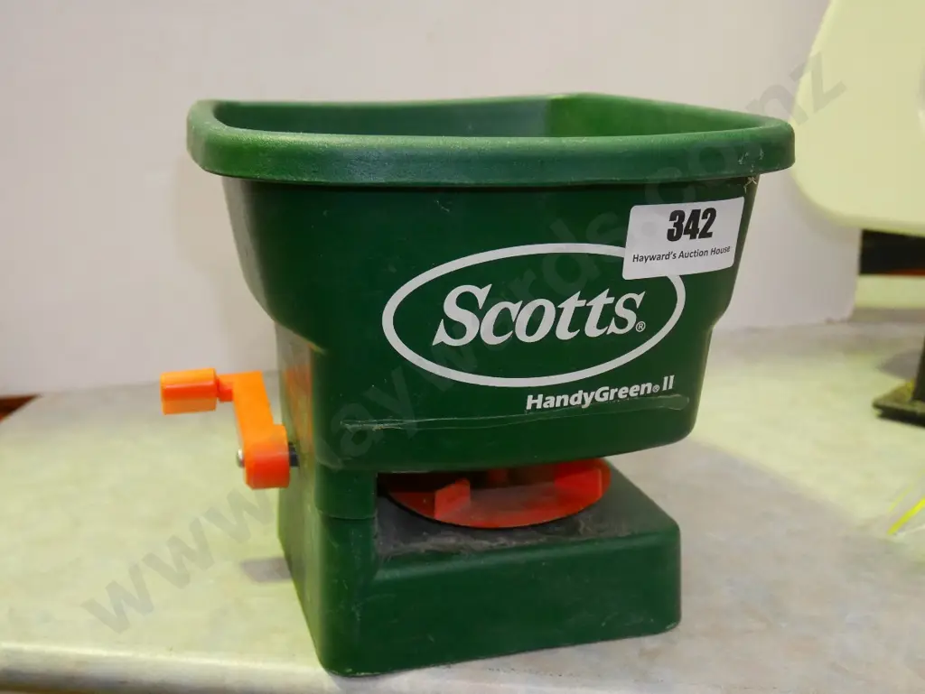 Scotts garden spreader Image 1++