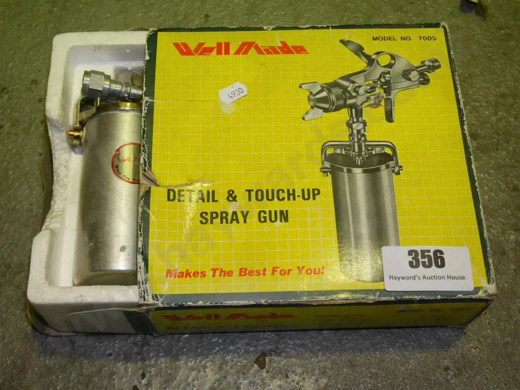 box; detail and touch up spray gun Image 1++