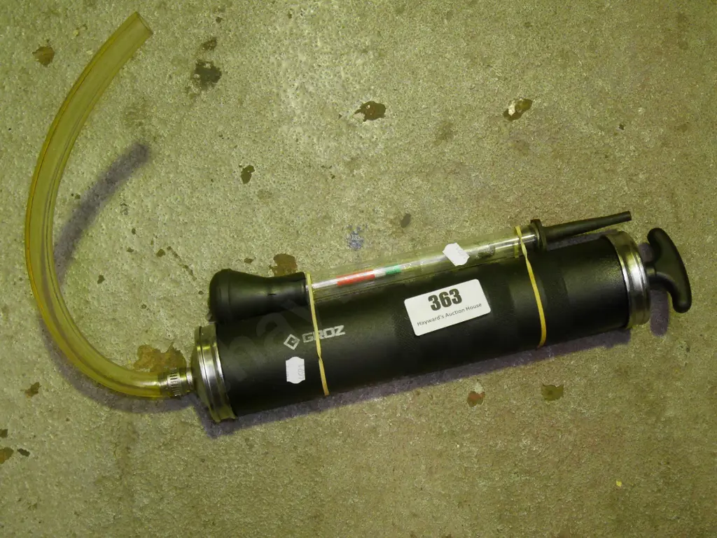 vacuum pump, battery tester Image 1++