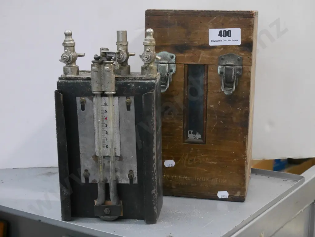boxed oxygen indicator Image 1++