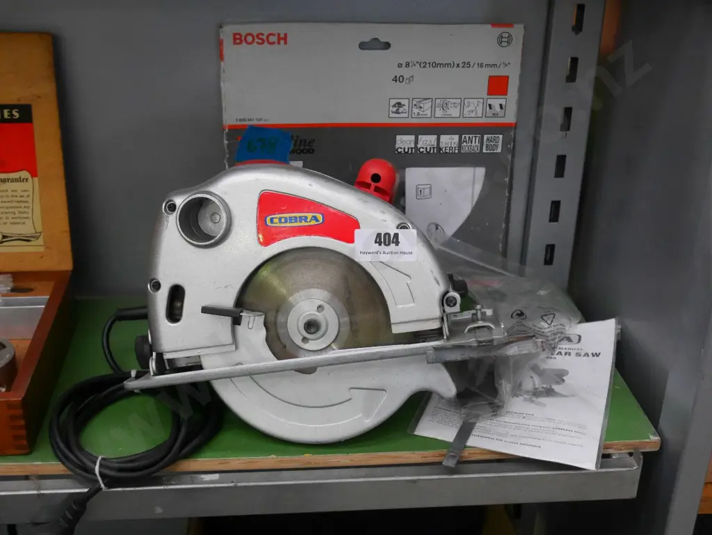 Cobra circular saw with blades Image 1++