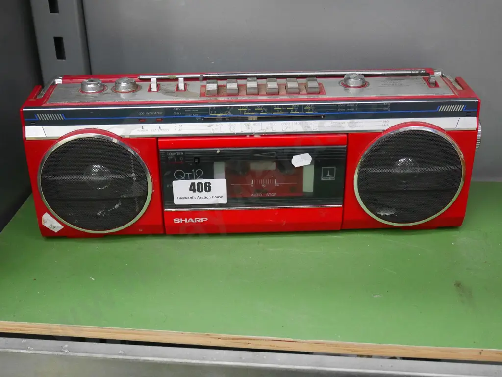 Sharp radio/cassette player -no power cord Image 1++