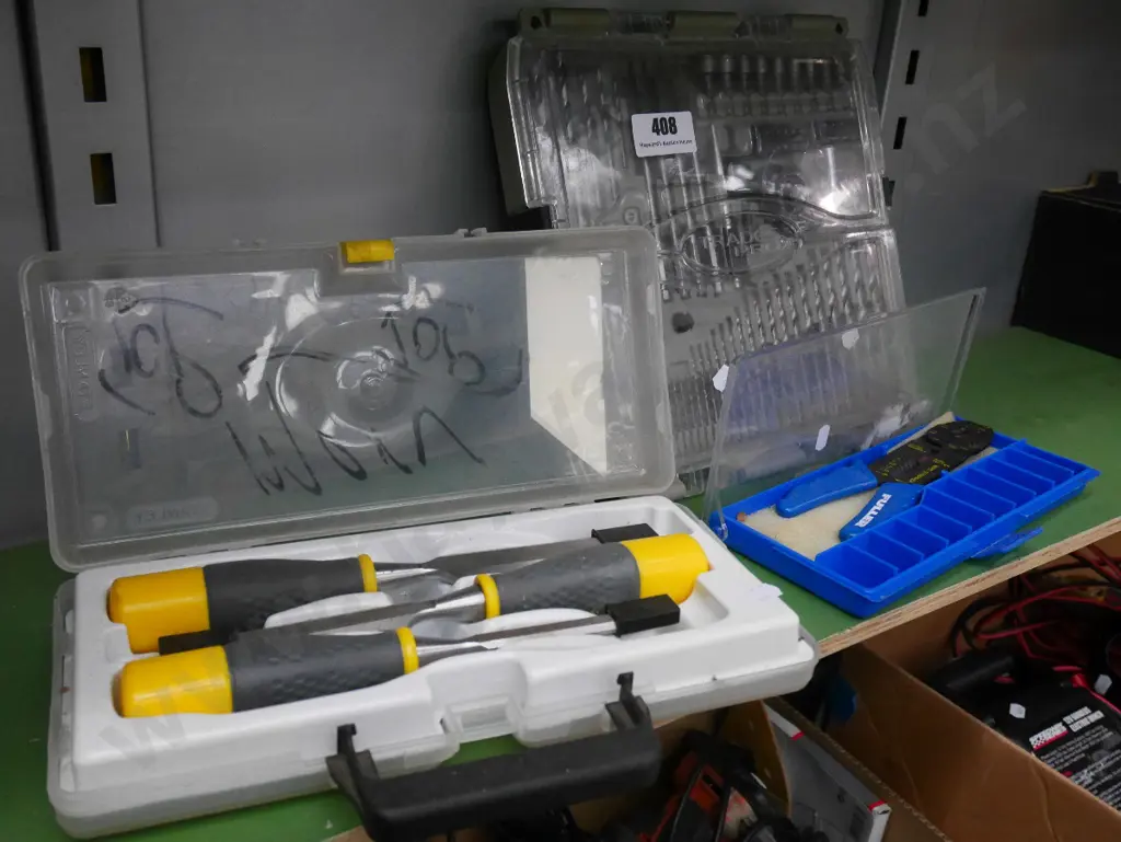 cased wire strippers, cased drill bits, cased chisels Image 1++