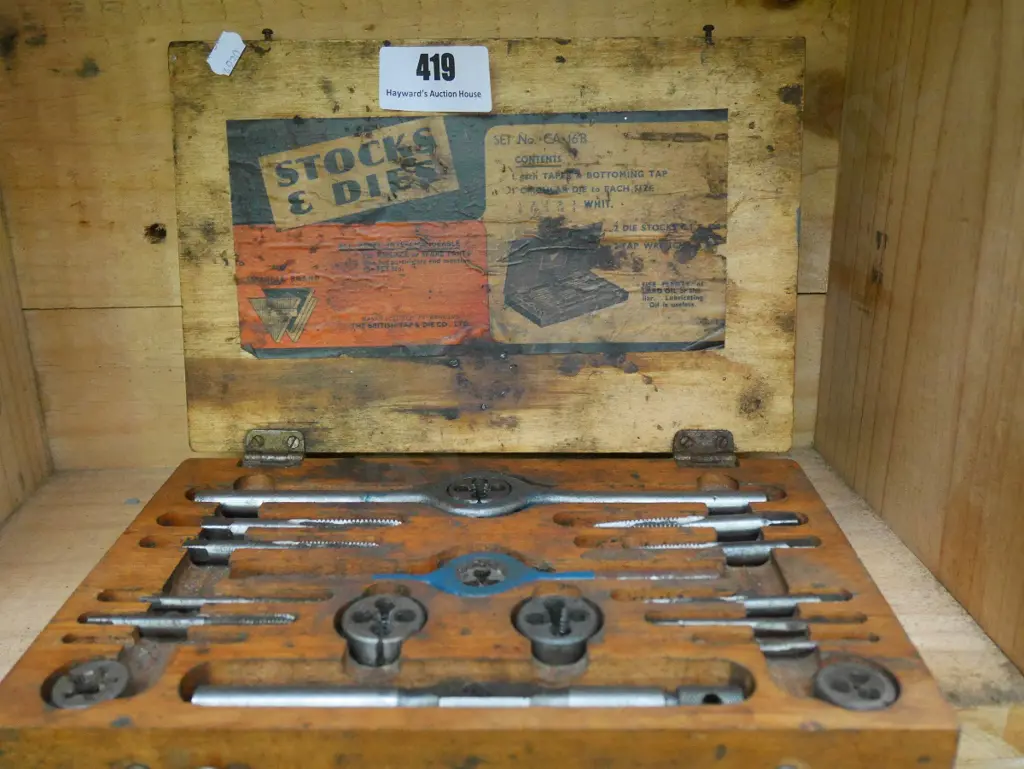 wood cased socket set Image 1++