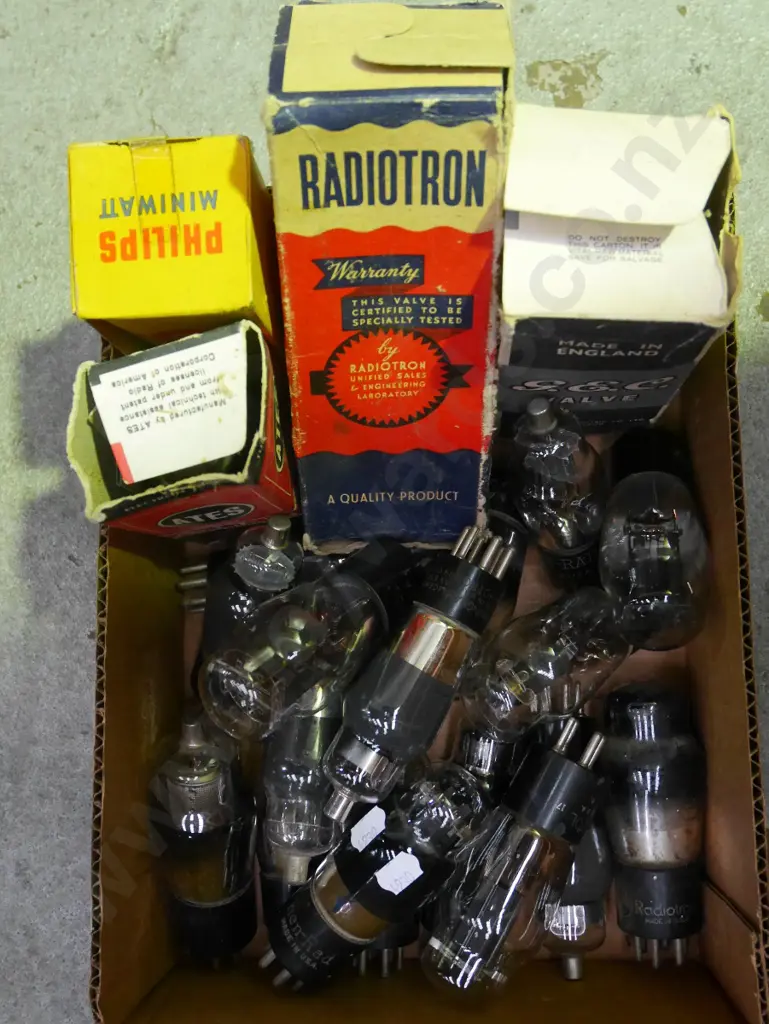 box of radio valves Image 1++