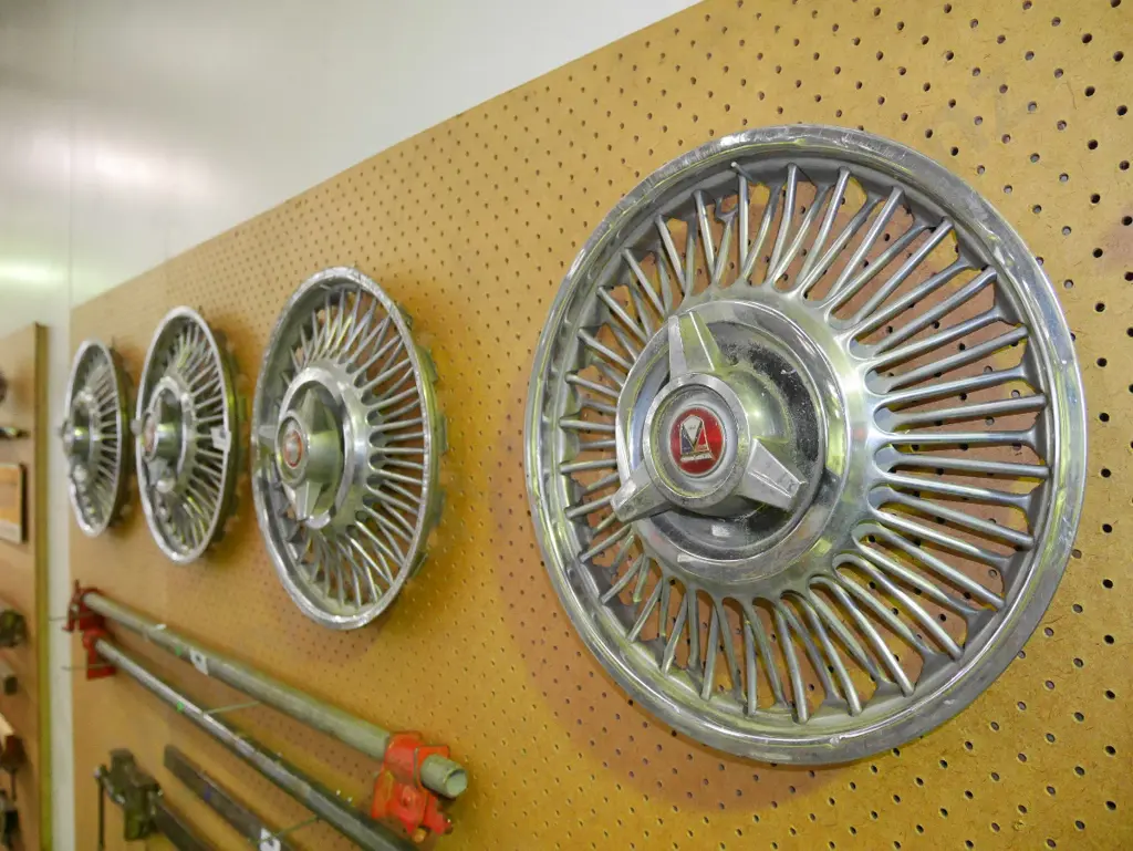 4 hub caps Image 1++