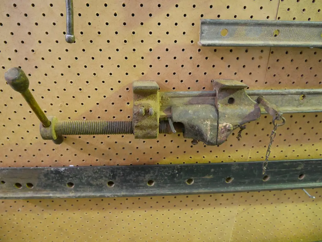 2 sash clamps - black dots Image 1++