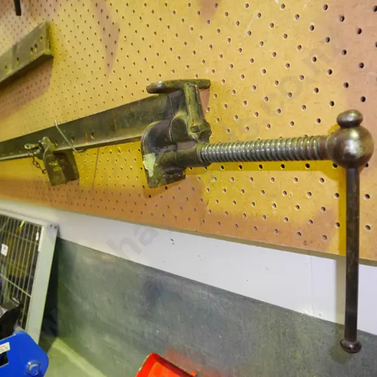 1 sash clamp