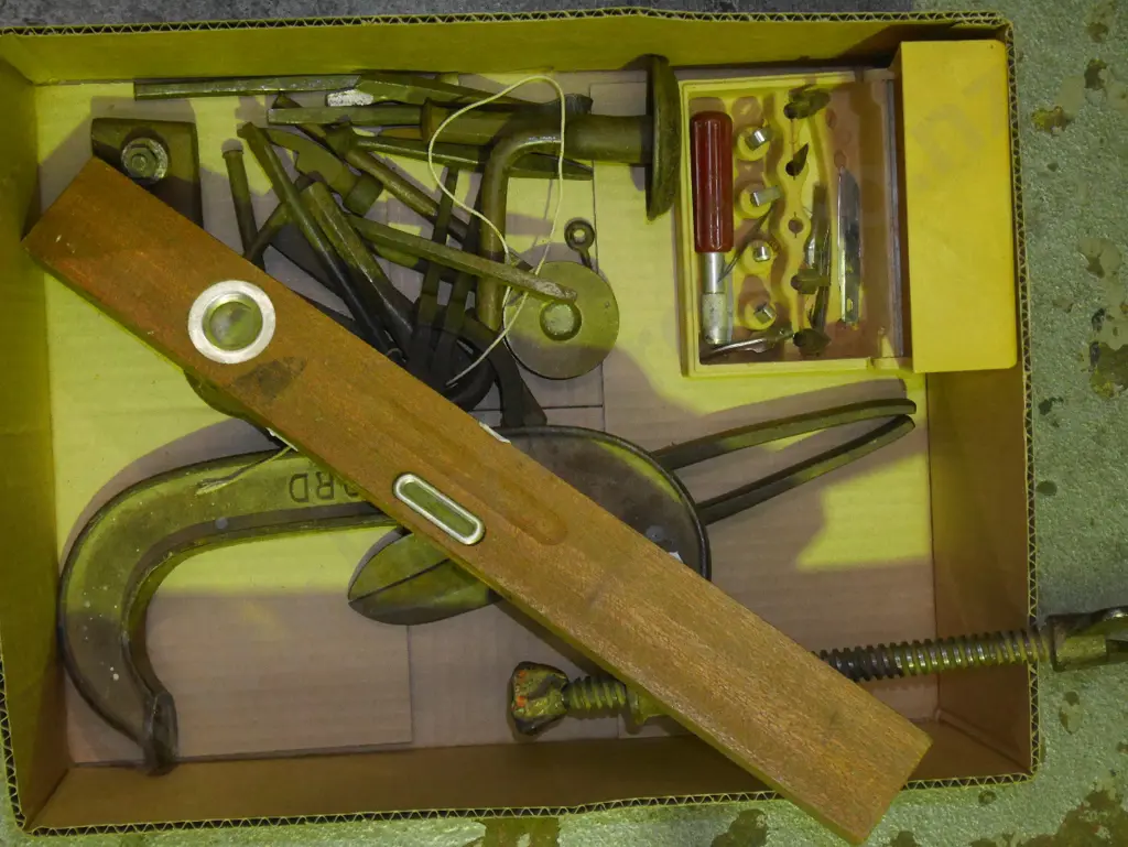 box; builder's level, G clamp, punches etc Image 1++