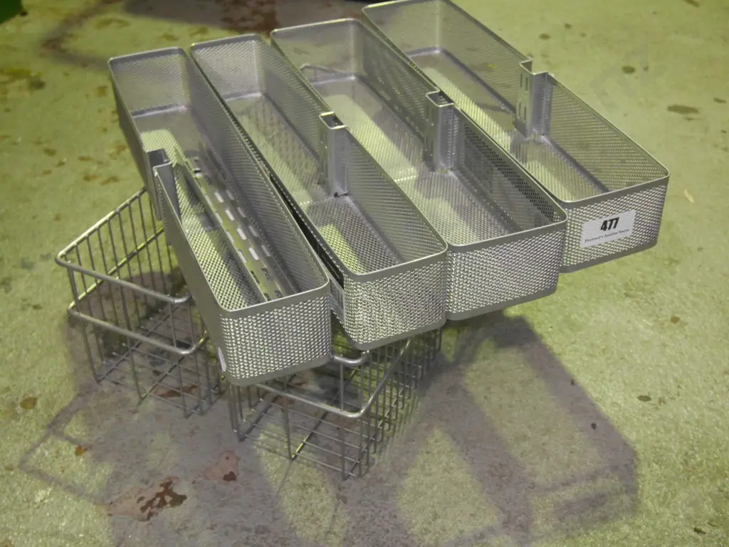 Elfa utility storage baskets and wall brackets Image 1++