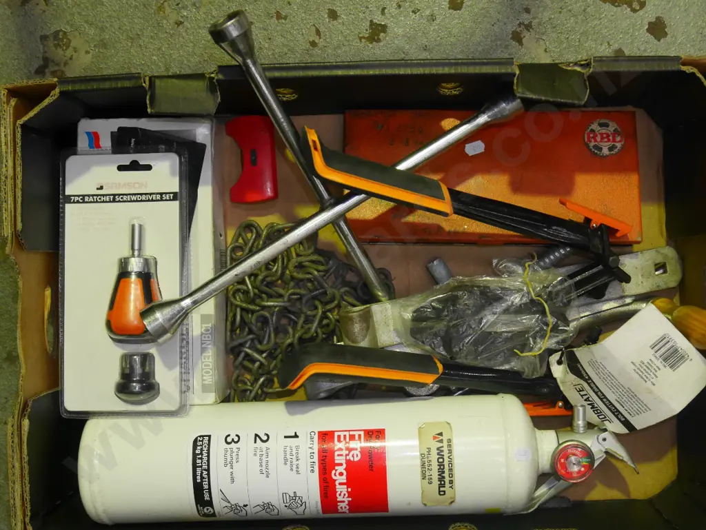box; fire extinguisher, battery charger, bolt cutters etc Image 1++