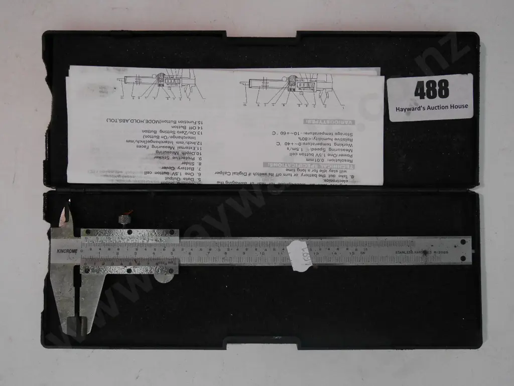 cased vernier calipers Image 1++