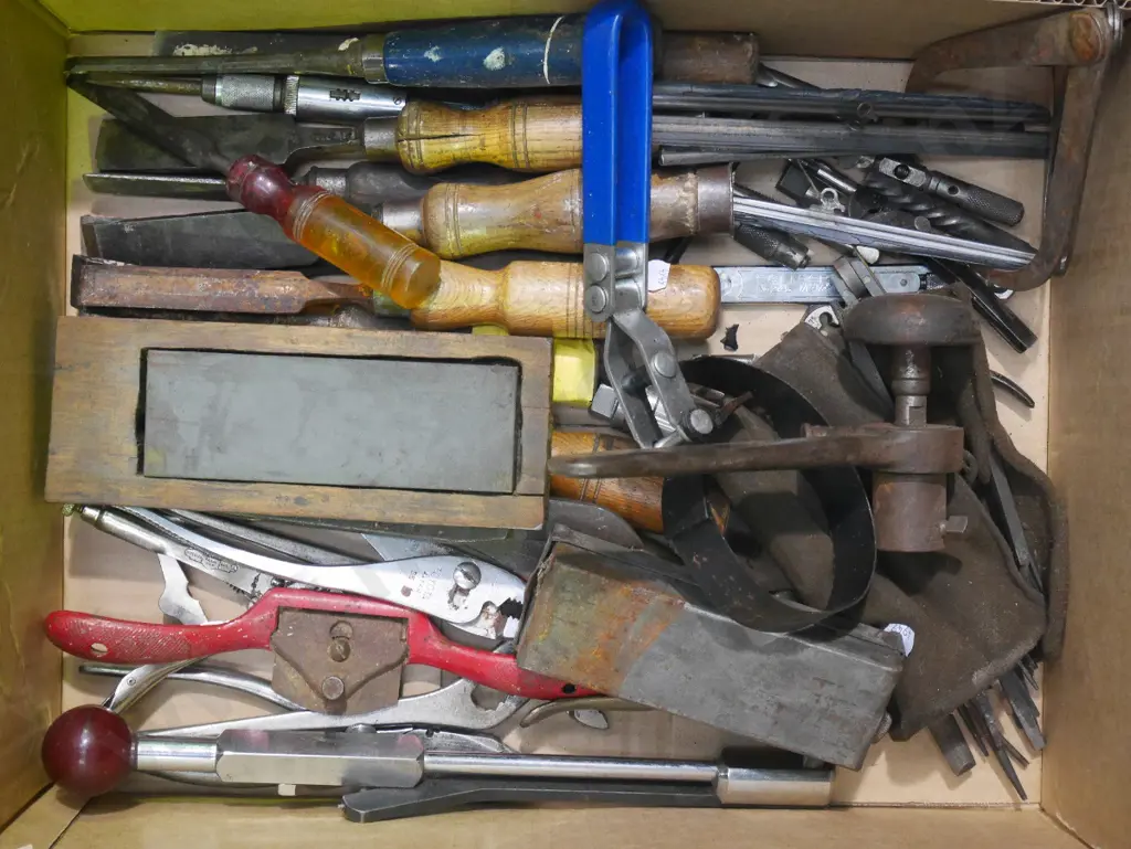 box; sharpening stone, chisel, spoke shave etc Image 1++