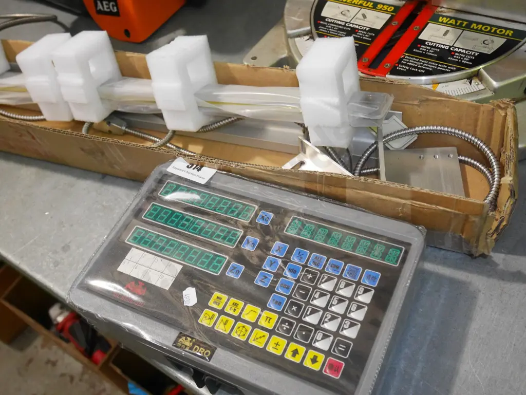 electronic 750mm read out scale, digital controller Image 1++