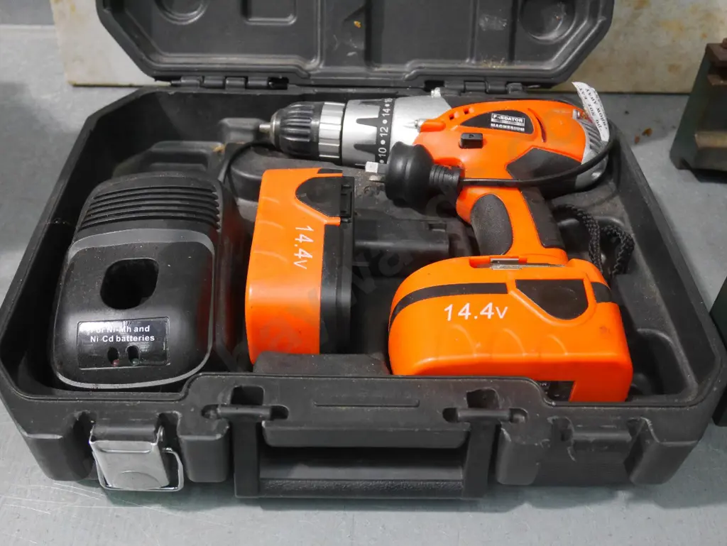 Predator 14V battery drill Image 1++