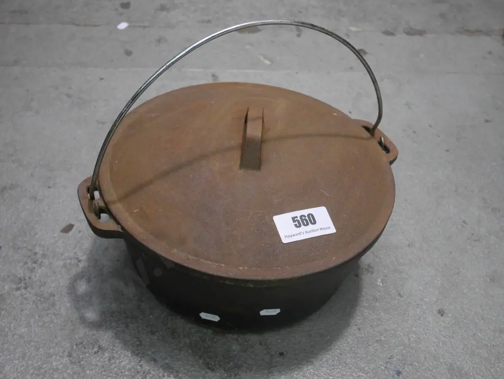 cast iron dutch oven Image 1++