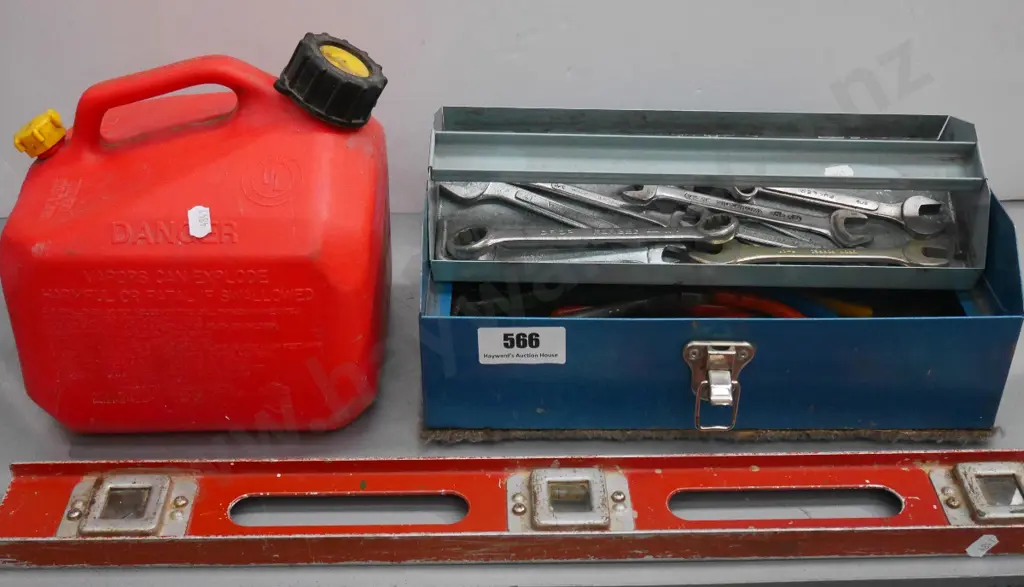 tool box and contents; 5L petrol container, builder's level Image 1++