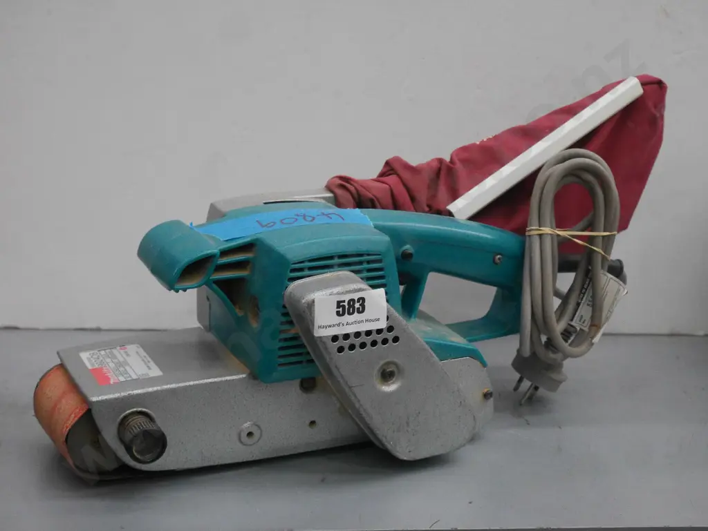 Makita belt sander Image 1++