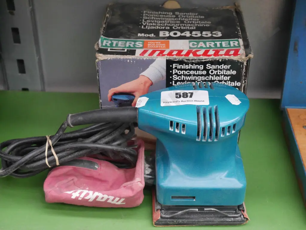 Makita finishing sander Image 1++