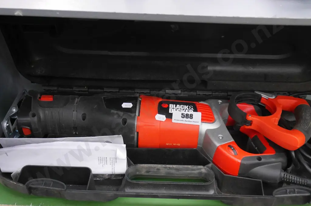 Black & Decker reciprocating saw Image 1++