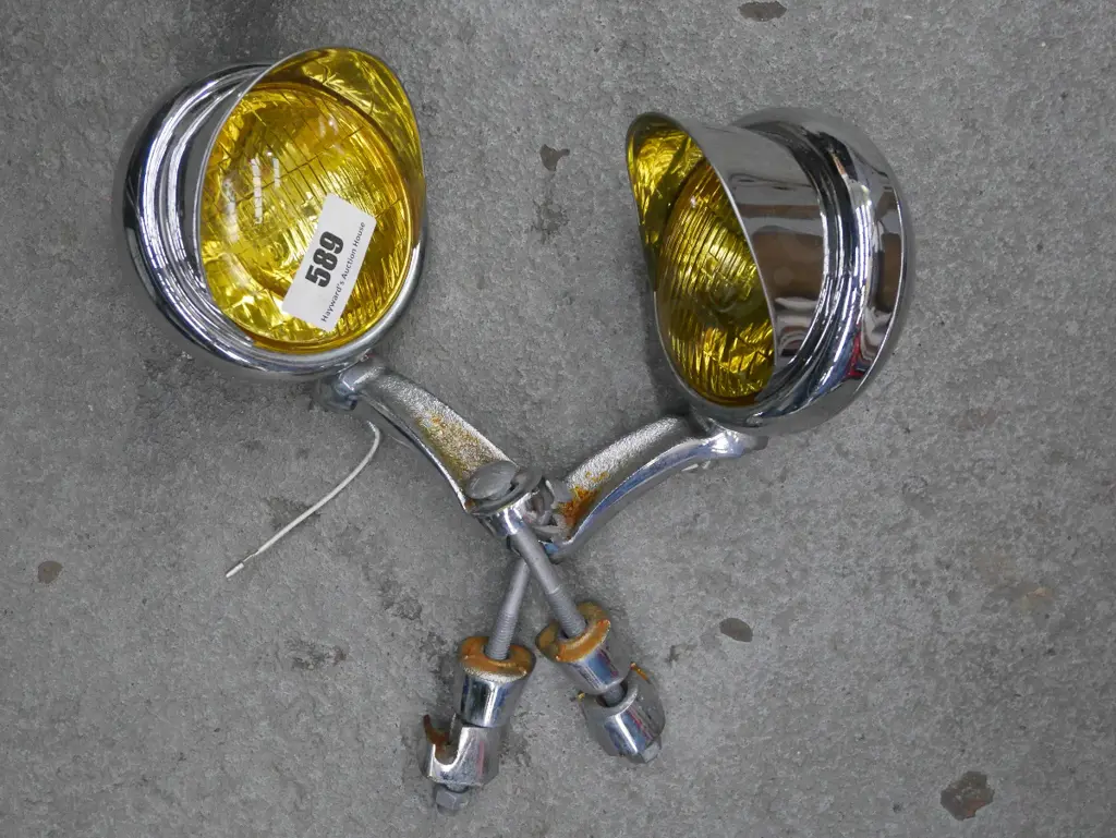 2 vintage automobile head lights Image 1++