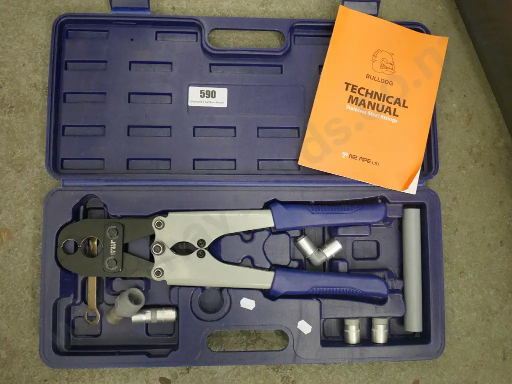 cased plumber's crimps Image 1++