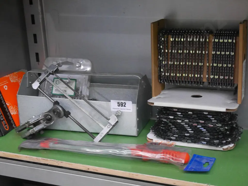 chainsaw chains, sharpener, files Image 1++
