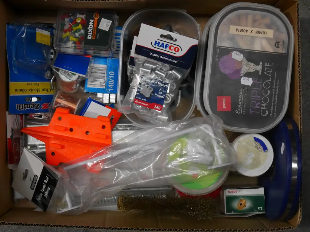 box; drawer runners, rivet nuts, tape measure etc Image 1++