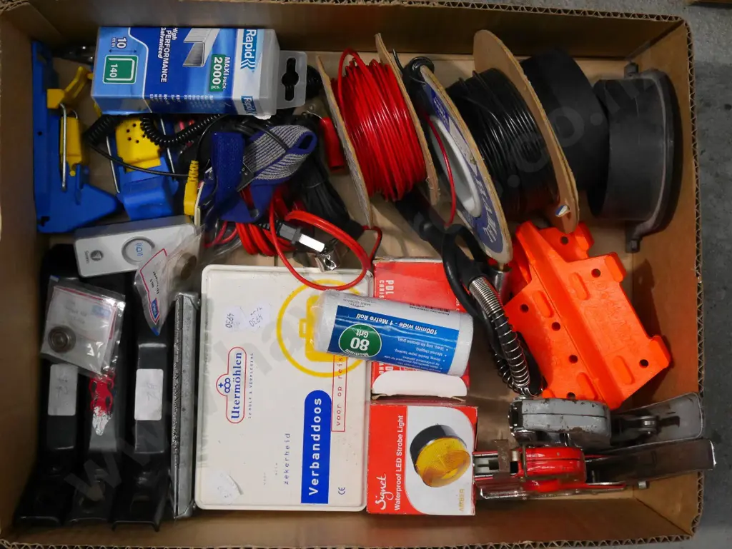 box; staplers, shelf brackets, mouse taps etc Image 1++