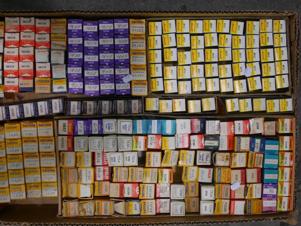 boxed radio valves Image 1++
