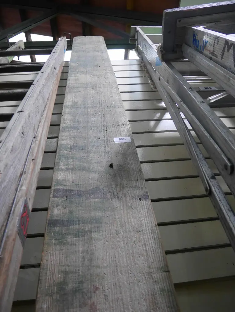 scaffolding plank Image 1++