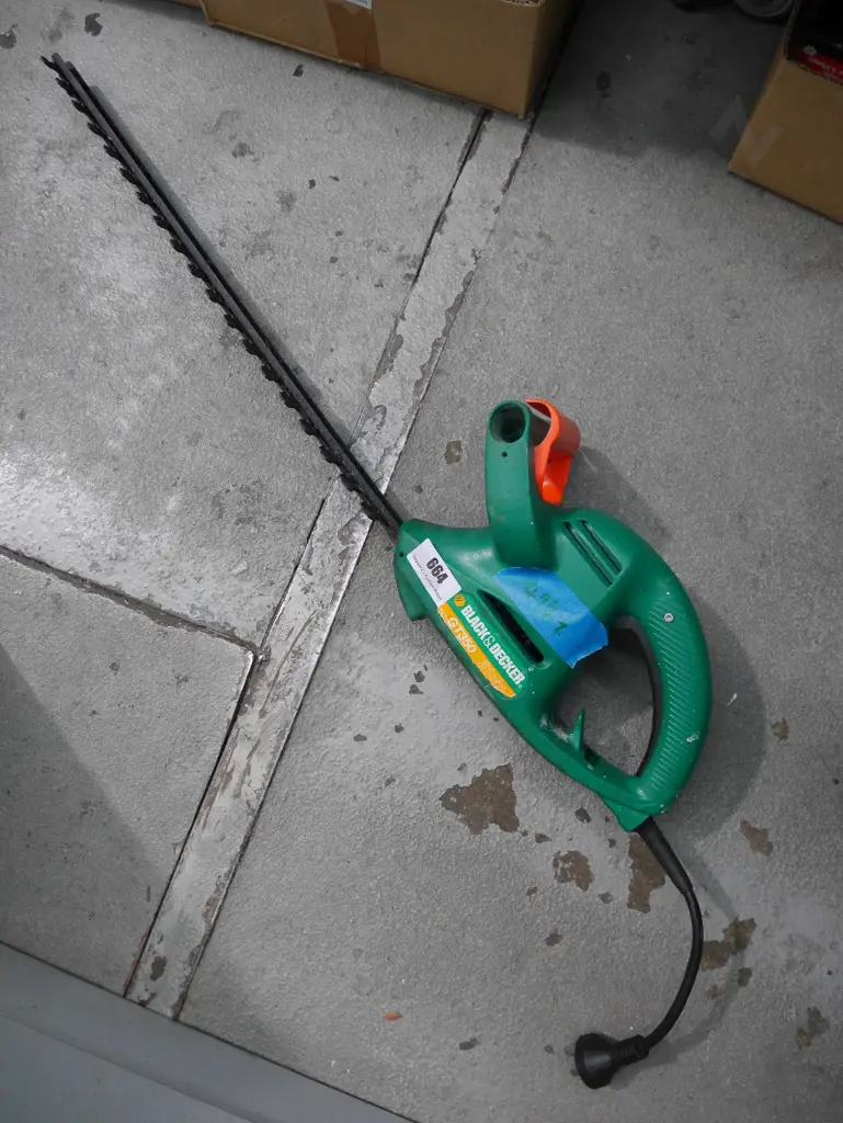 Black & Decker hedge trimmers Image 1++