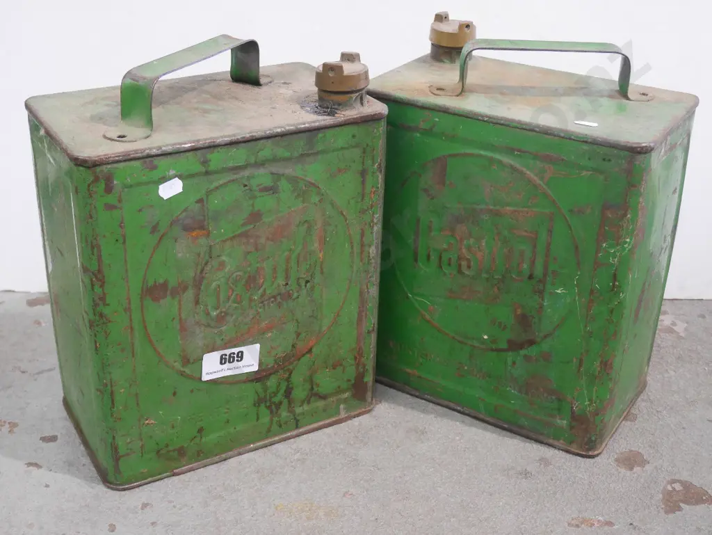 2 vintage Catrol oil cans Image 1++