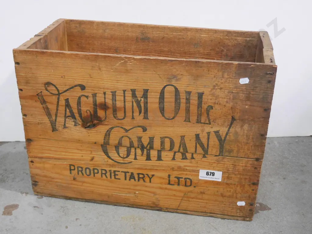 Vacuum Oil Company crate Image 1++
