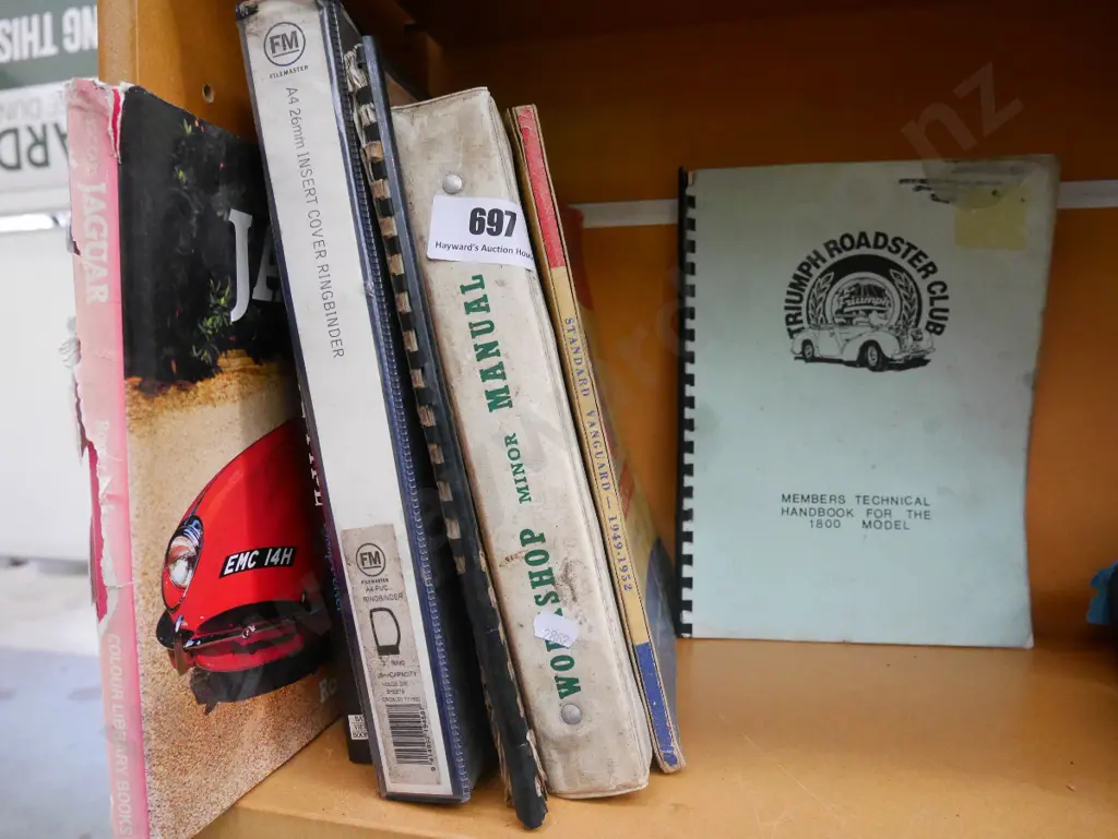 automotive technical manuals, Jaguar books Image 1++