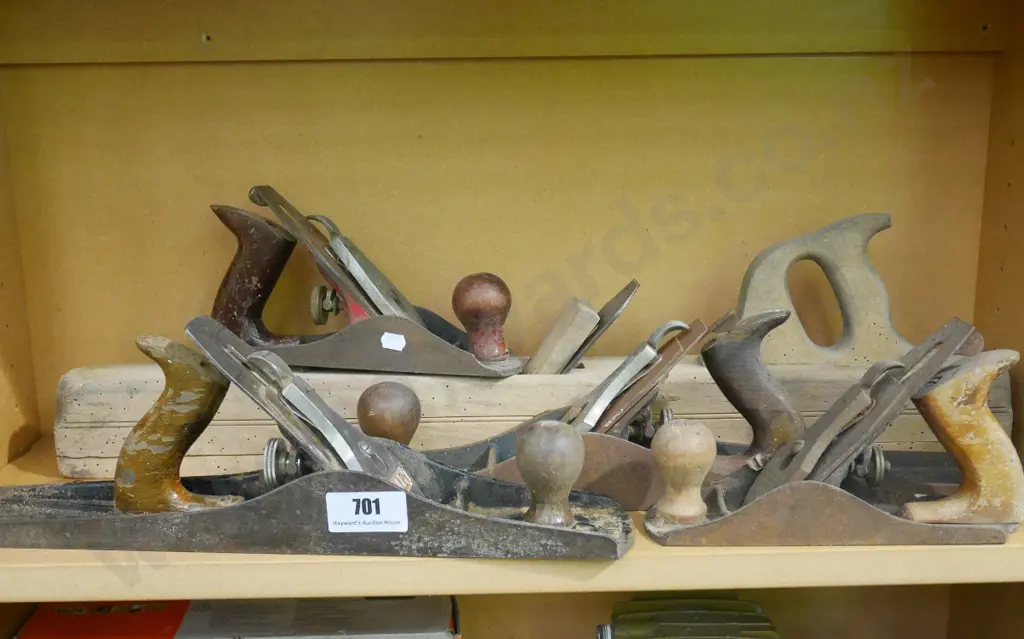 5 vintage hand planes in various condition Image 1++