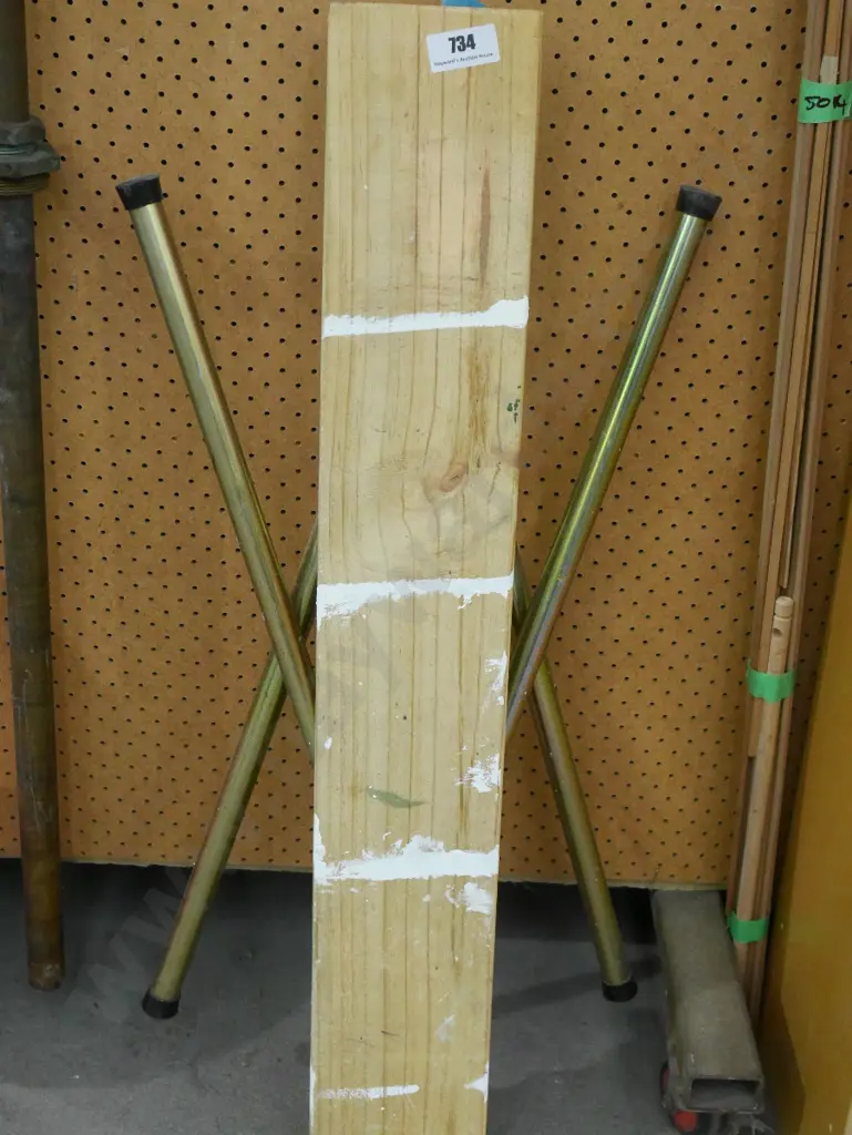 foldaway saw horse Image 1++