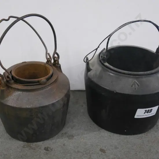 2 glue pots
