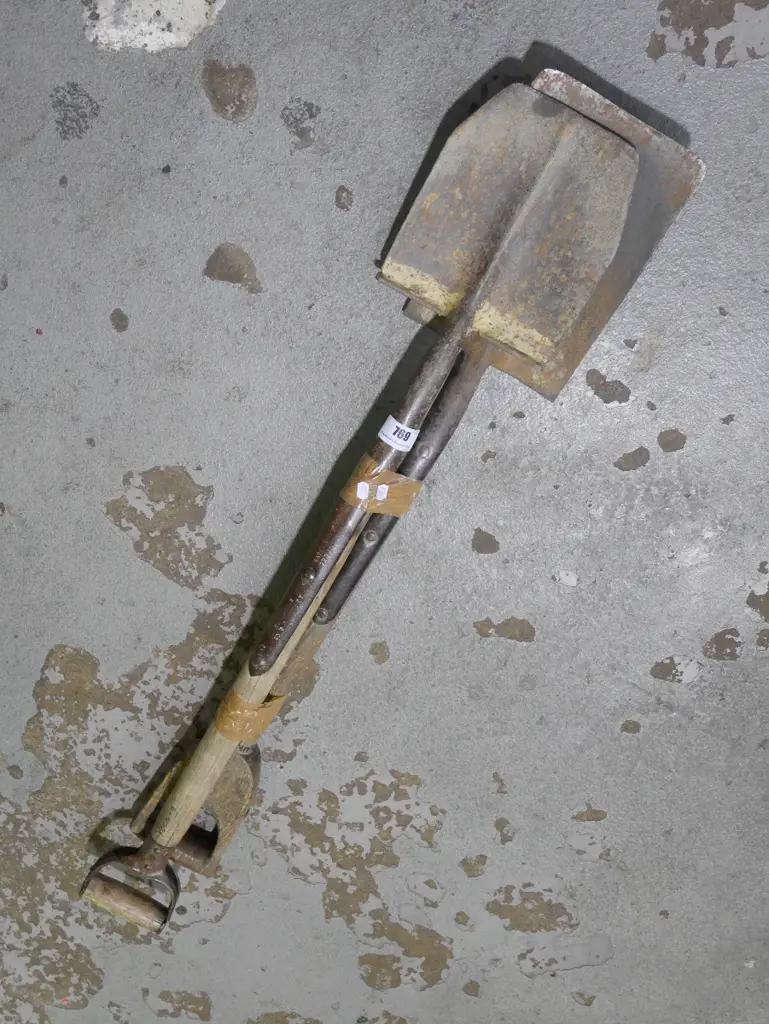 2 vintage spades Image 1++