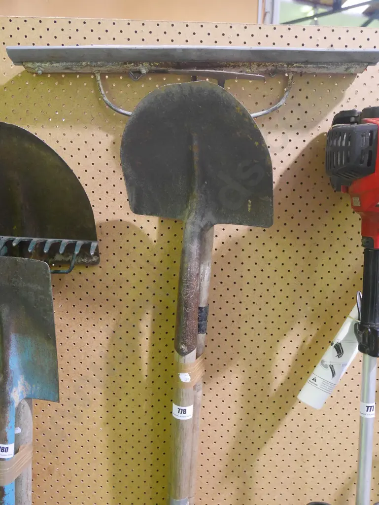shovel, hoe, long handled rubber scraper Image 1++