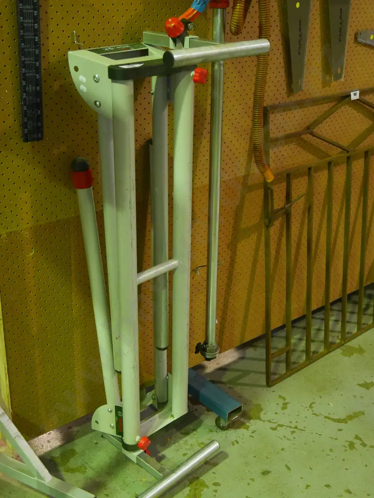 Bosch mitre saw stand Image 1++
