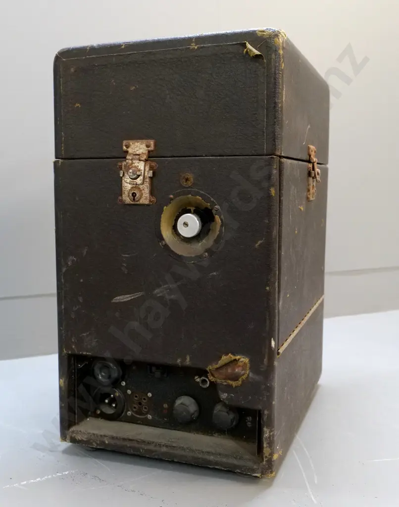vintage GB Equipments L-516 16mm cine projector - working condition unknown, some corrosion - H420 W330 D235 closed Image 1++
