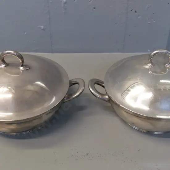 pair of silver plated lidded serving dishes engraved U.S.N. (US Navy) on lids H160 W-280 across handles