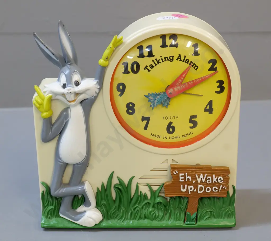 Equity "Wake Up, Doc" Bugs Bunny plastic cased bedside clock H-180 W165 Image 1++