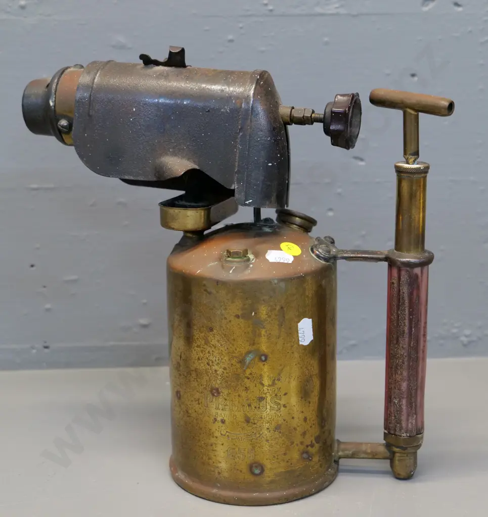 brass gas blow lamp / torch marked B.A. Hjorth & Primus, Made in Sweden H290 Image 1++