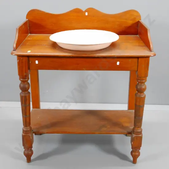vintage kauri wash-stand with non-original porcelain bowl H-900 W-735 D-430
