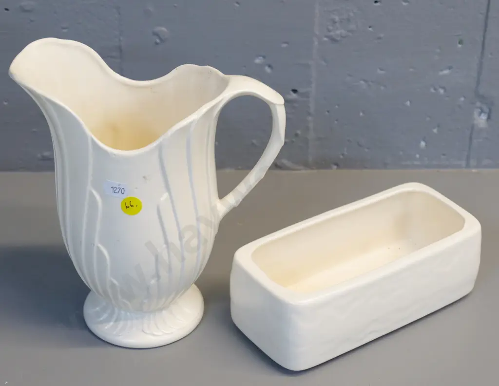 2 Crown Lynn cream glaze items - jug H210 with small chip to base Image 1++
